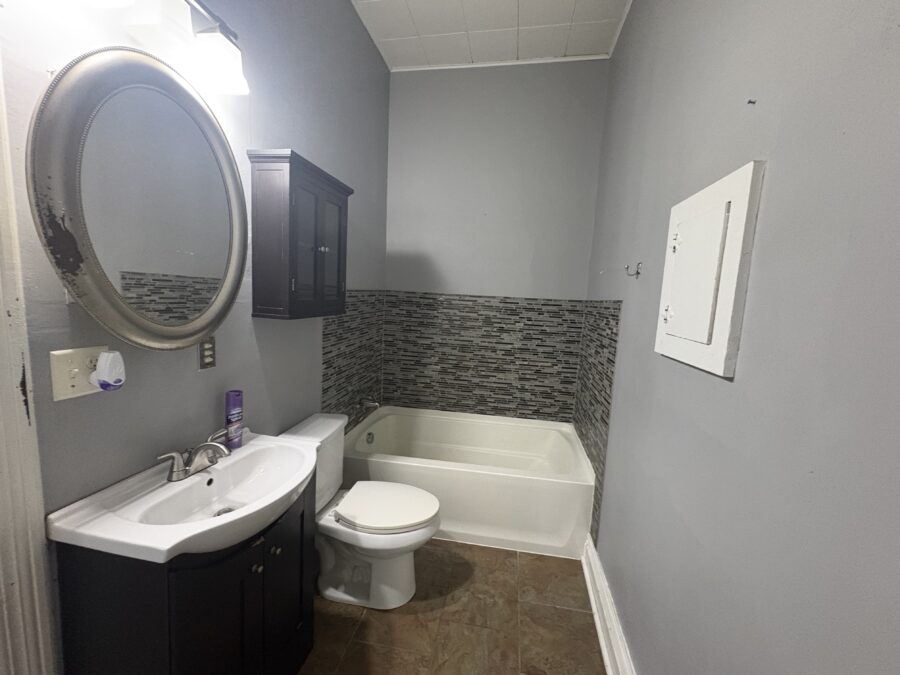 Keebler downstairs bath