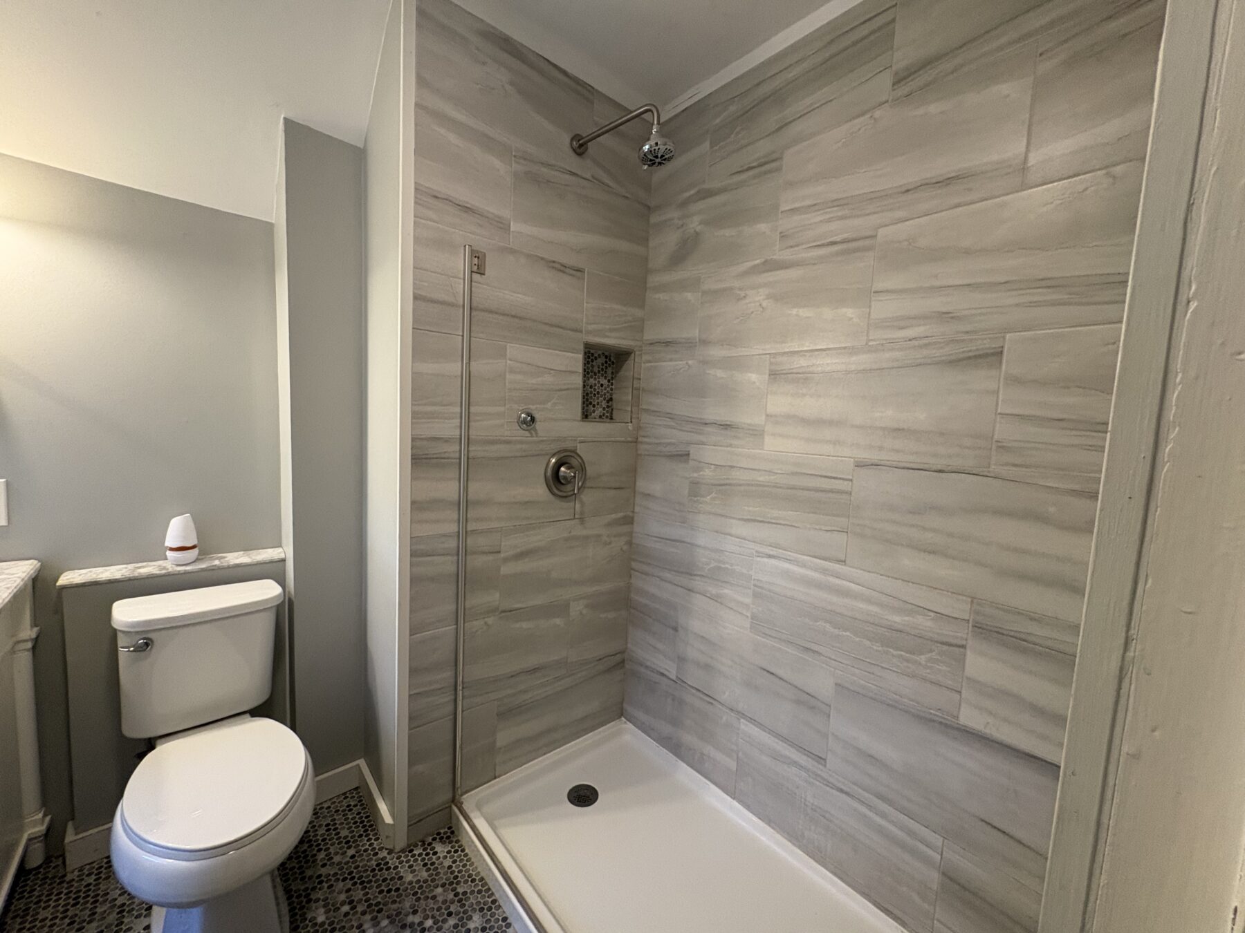 Keebler upstair bath cont