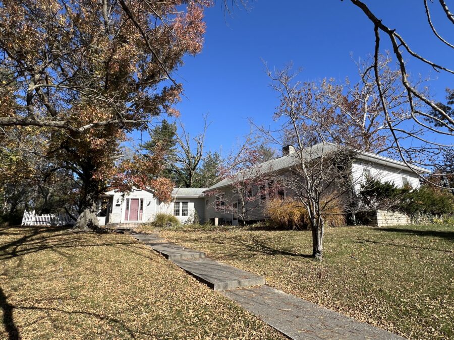 1140 E Main Carlinville3